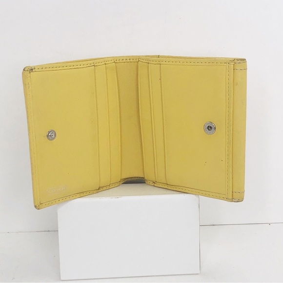 Coach, yellow, leather wallet - Picture 4 of 11